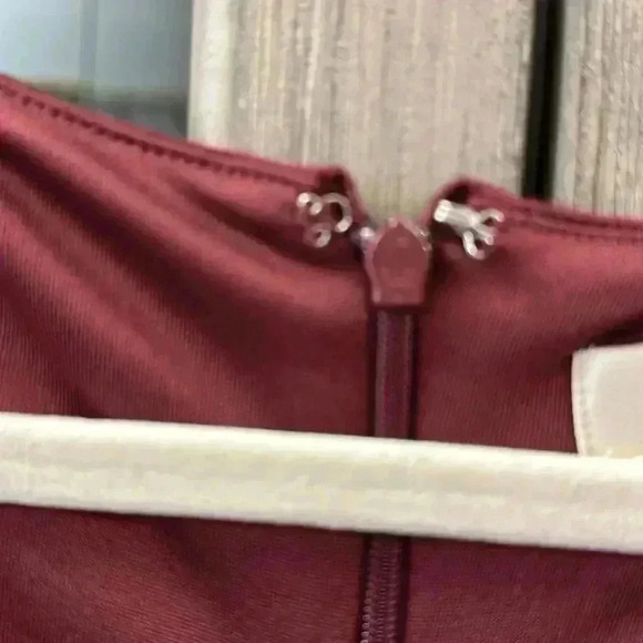 Loft burgundy dressSIZE SMALL - Picture 4 of 6
